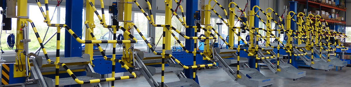 Klapptreppen mit hydraulischem Kleinaggregat
