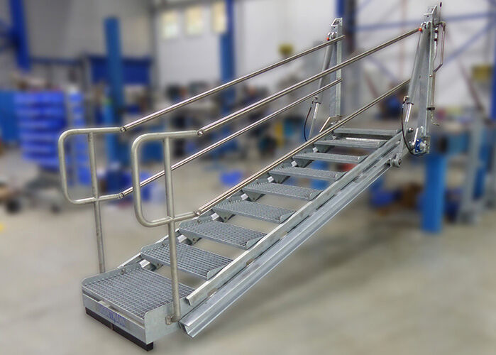 hydraulische Sicherheitsklapptreppe mit 9 Stufen