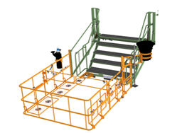 Klapptreppe mit separat verfahrbaren Schutzkorb Klapptreppe mit separat verfahrbaren Schutzkorb, Klappgitter und Klapptüren sowie einem Parktrichter für Verldearm