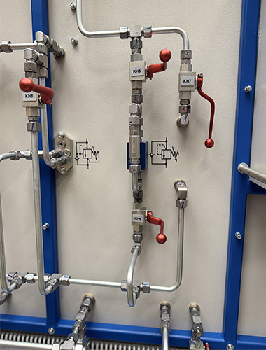 Fehlersuchstand Hydraulik Rückseite